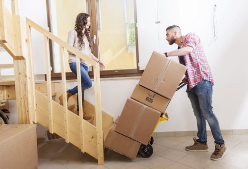 Free quote policy for Abbeywood van and man moving service